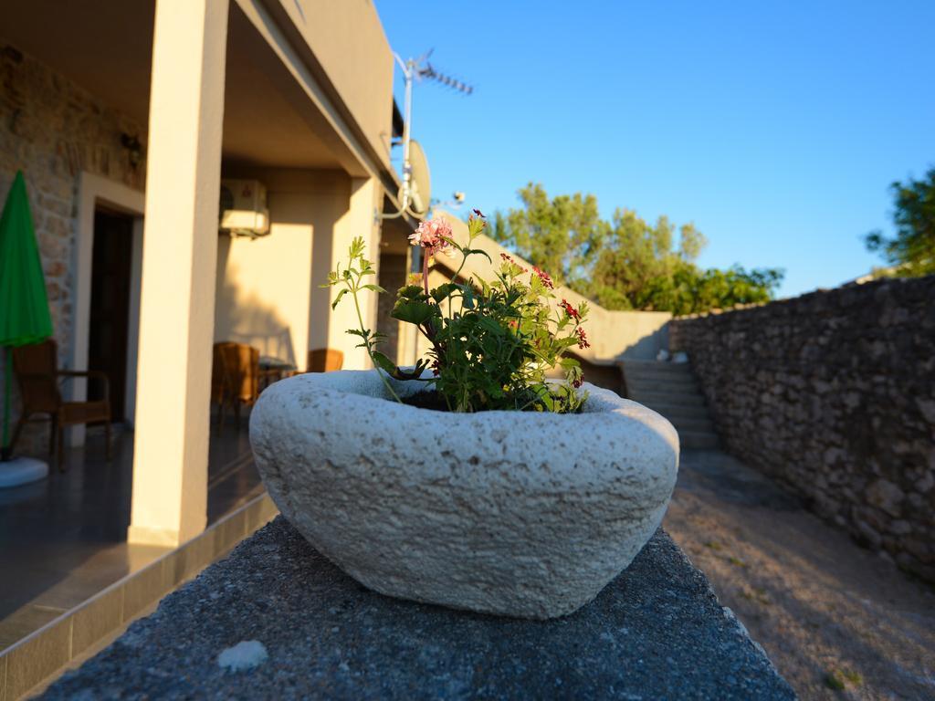Apartments Punta Starigrad Paklenica Exterior foto