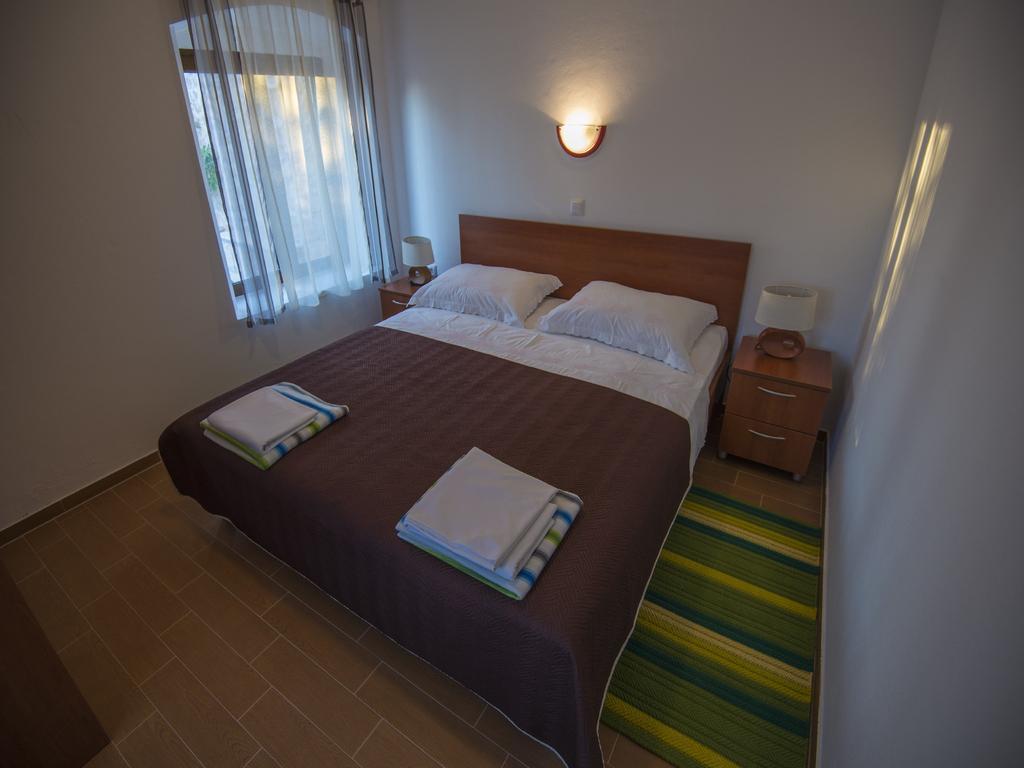 Apartments Punta Starigrad Paklenica Exterior foto