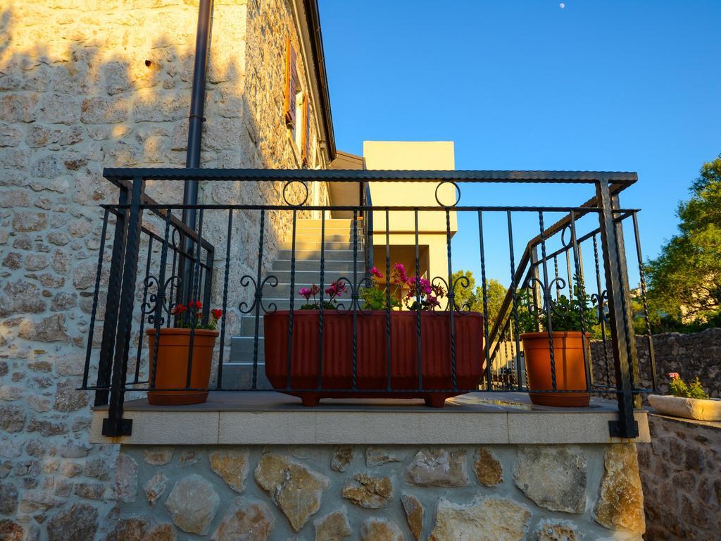 Apartments Punta Starigrad Paklenica Exterior foto